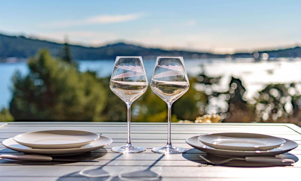 Avec Vue Et Terrasse *
